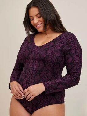 NWT Torrid 1 Foxy Double V Purple Black Snake Print Long Sleeve Bodysuit 3661-CR